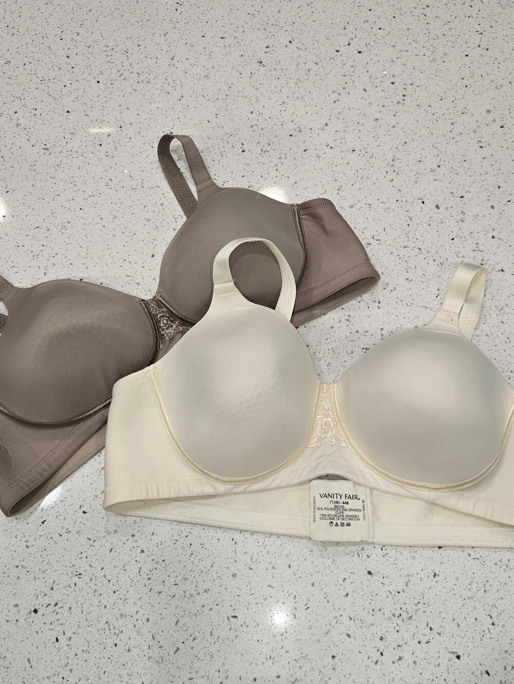 Vanity Fair Bra Set of 2 Women's 44B Wirefree Full Coverage Smooth Beige Brown